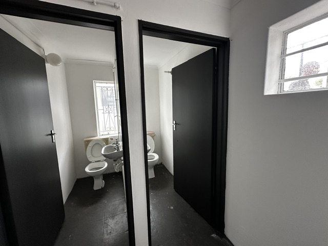 To Let Commercial Property for Rent in Woodstock Western Cape